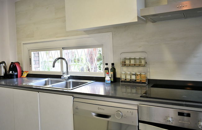 Shikara Be my Guest Castelldefles - Photo 8