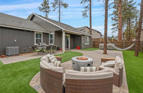 Windtree Retreat Hot Tub Pet-Friendly Fire Pit Near Downtown - Foto 2
