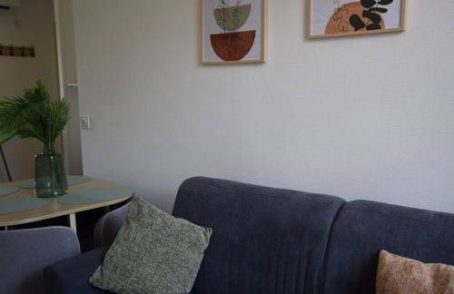 Élégant T2 à Bron, Tramway à 2min, Box Parking, 4Personnes - Foto 20