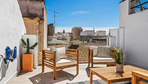 Private Sunny rooftop house in Malaga old town, walk everywhere - Photo 2
