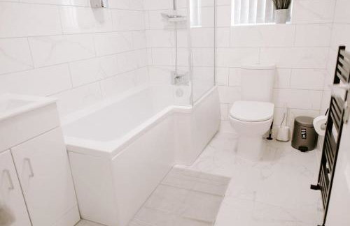 Apsley Way, 5 bed 4 bathroom house - Foto 21