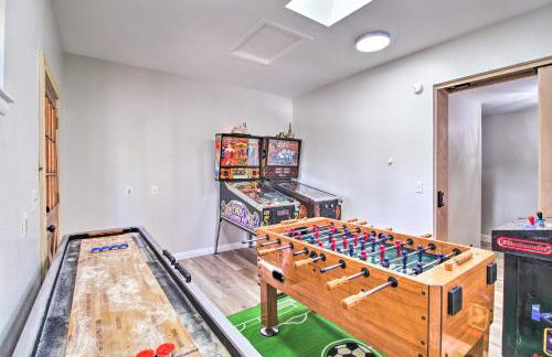 Family Cabin with Game Room! 32 Mi to Sunrise Resort - Foto 2