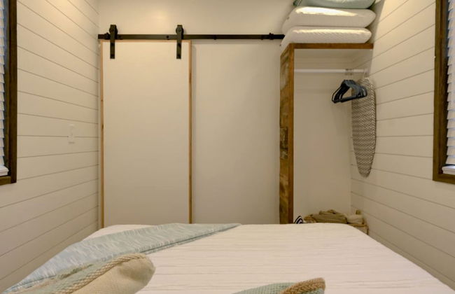 The Shoreline Container Tiny Home 12 min to Magnolia Baylor - Foto 12