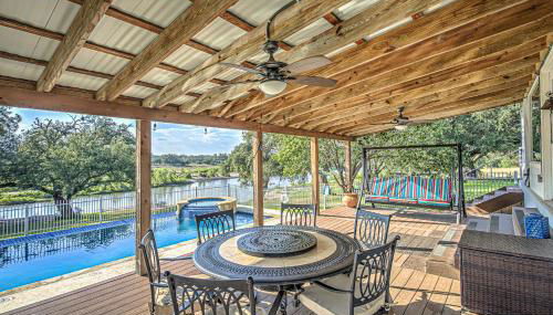 Waterfront 3BR Retreat - Pool & Hot Tub - Foto 4
