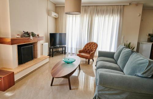 Luxury Maisonette with Pool - Foto 15