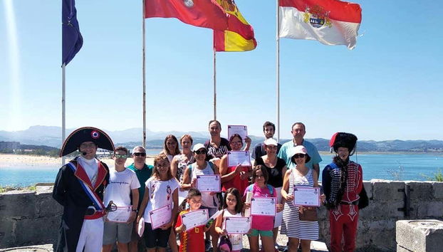 Disfrutando del tour por la Santoña napoleónica