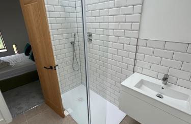 Threshing Barn- Modern 5 Bed, 10 person, Barn Conversion in a Rural Location with Great Access - Foto 13