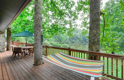 Deck and Game Room! Lakefront Blue Ridge Mtn Gem - Foto 9