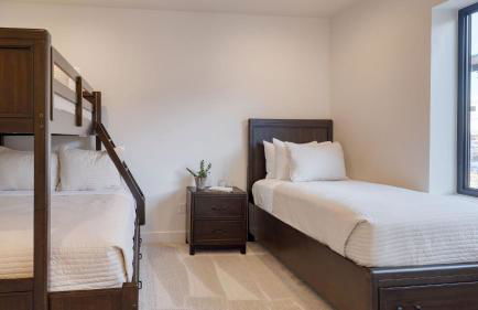 Mins to Deer Valley Lift Firepit, Game Room, Views, 5bdr Orion by Avantstay - Foto 72