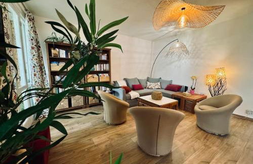 Bel Appartement Gare Centre Face aux Remparts 8 personnes Parking WIFI - Photo 15