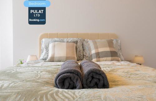 3BR Flat By Pulat Short Lets & Serviced Accommodation London With Pool Table, SmartTV & AC - Foto 23