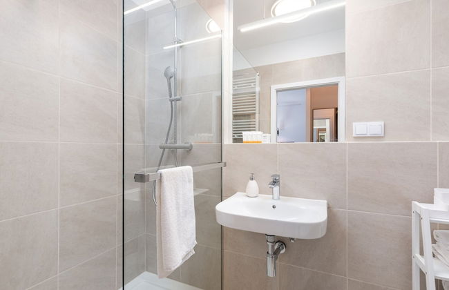 Apartment Spadochroniarzy by Renters - Photo 19