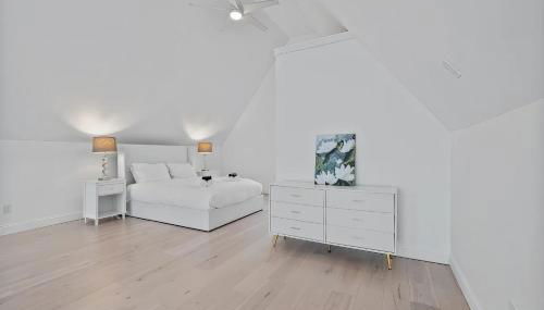 Cuttyhunk Waterfront - Private Beach & Patio - Foto 5