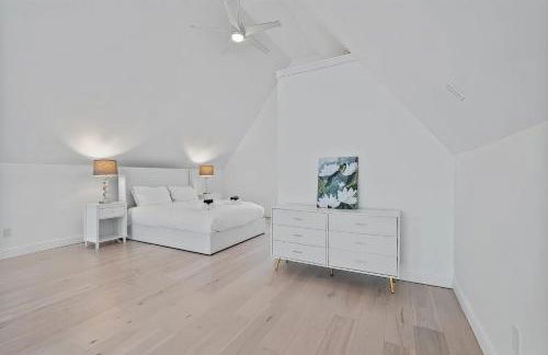 Cuttyhunk Waterfront - Private Beach & Patio - Foto 5