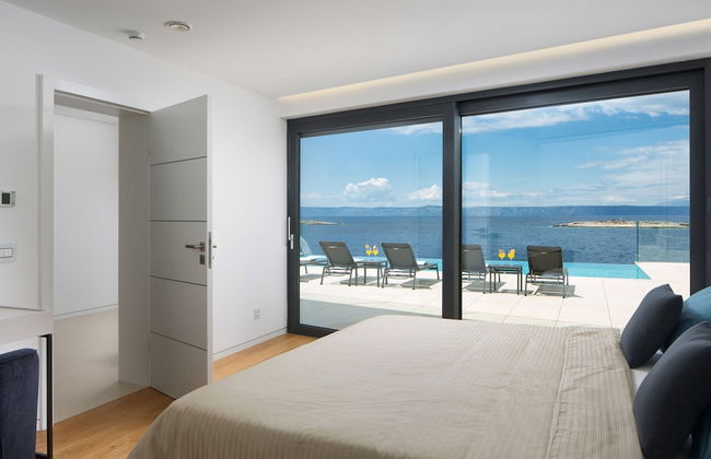 Beach Villa in Korcula with Pool, Sauna & Hot Tub - Photo 6