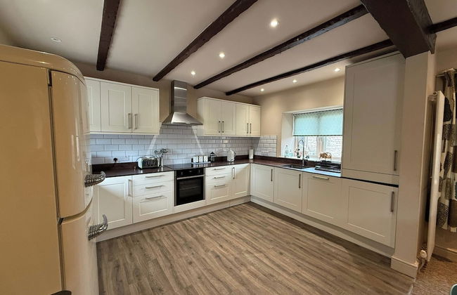 4 Bed - Historic Inn & Cider Pub - Free Parking - Foto 9