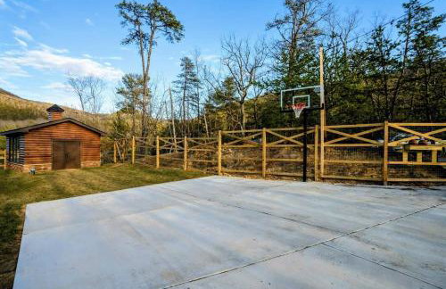 Luxury A Frame 5BR Hot Tub & Mountain Views - Foto 8