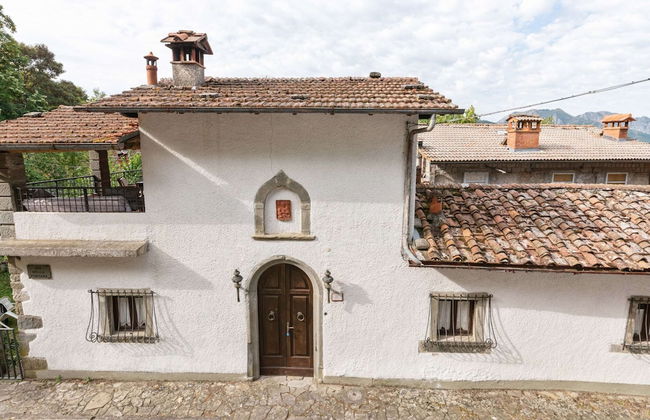 Idyllic Retreat in Tuscany - Photo 36