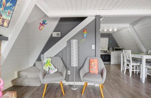 Pet Friendly A Frame w/ Private Dock & Great Lake Views - Foto 5