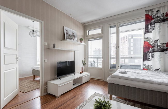 Homelike 1BR with Sauna, Free Parking & Balcony - Foto 1