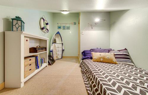 Steps to Beach: Home w/ Hot Tub in Oak Harbor! - Foto 20