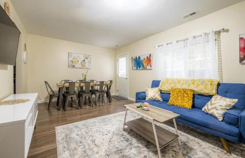 Serine Space - Townhome - King Bed - Duke - Long Term Stays - Foto 26