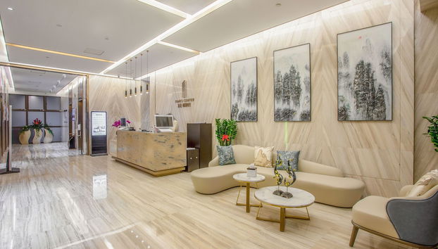 Coin salon dans le hall