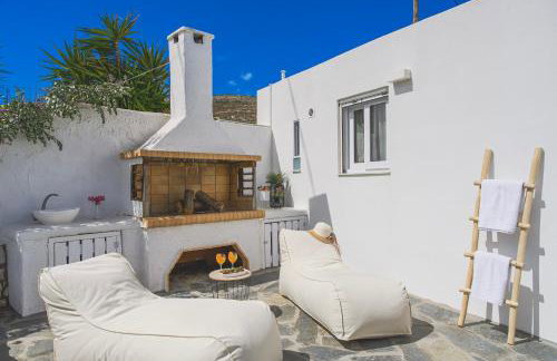 Irini's B & W house with jacuzzi - Photo 36