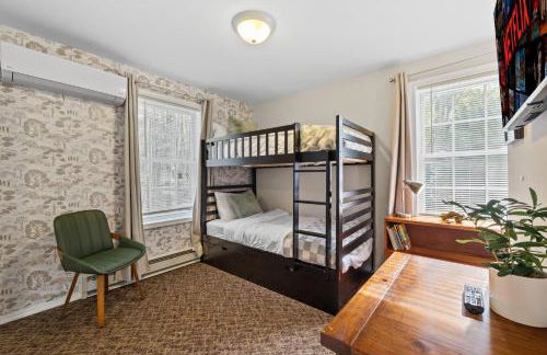 Pocono Lake Escape, includes Golf Cart, Firepit - Foto 36