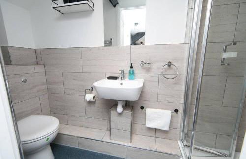 Modern en-suite room in country PubRestaurant 2 with communal kitchen - Pass the Keys - Foto 14