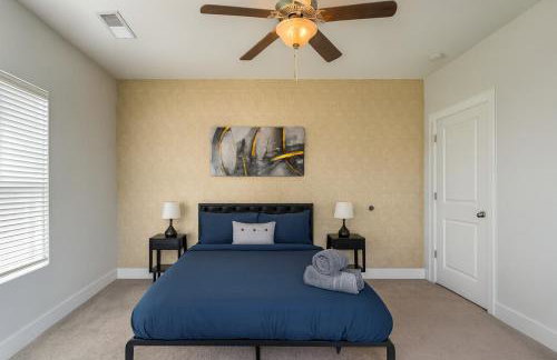 Luxury 2BR Condo Steps from UAB Campus 5a - Photo 13