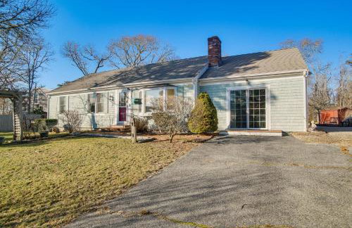 Ping-Pong and Backyard Spacious Chatham Retreat - Foto 33