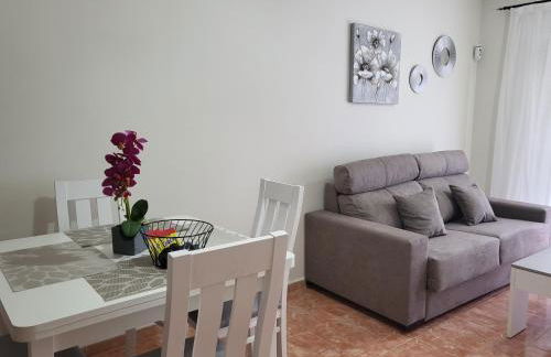 Ático dúplex con piscina privada y vistas al mar en Paraíso de Vera! - Foto 8