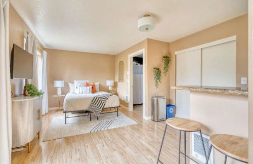 Stay Portland - John's Landing Haven - Studio Near OHSU - Photo 4