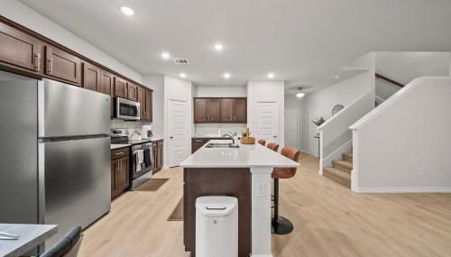 Luxurious 4 Bed Duplex Getaway! - Photo 3, stove, dishwasher, toaster, minibar