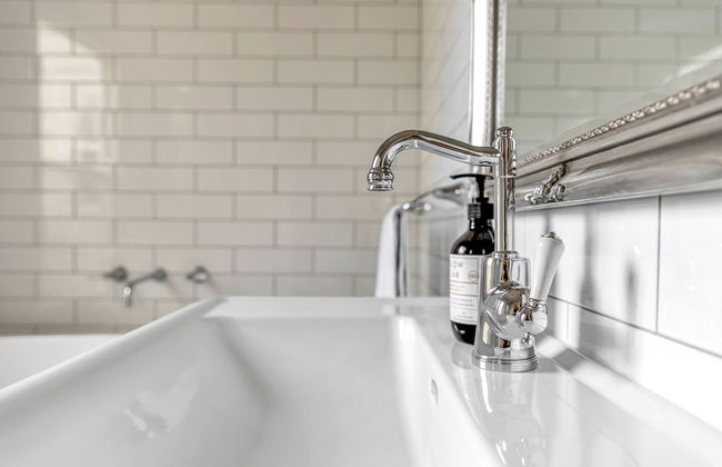 Grandview Accommodation - The Elm Tree Apartments - Photo 53