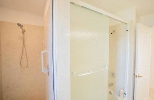 Waterfront Home With Heated Pool/Jacuzzi and only 1mile to beach - Foto 41