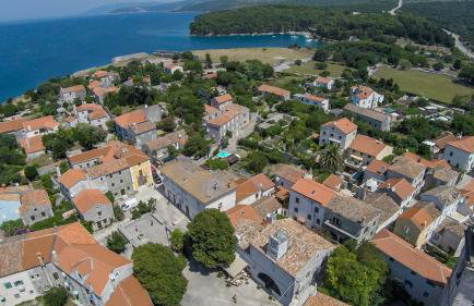 Lovely 15th Century Apartment in Osor - Foto 24