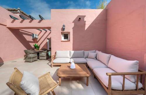 Fantastico Atico duplex en primera linea de golf - Foto 9