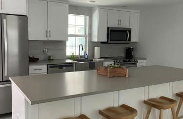 Waterfront Fishermans Retreat - Quick Harbor Access - Heated Pool - Foto 28