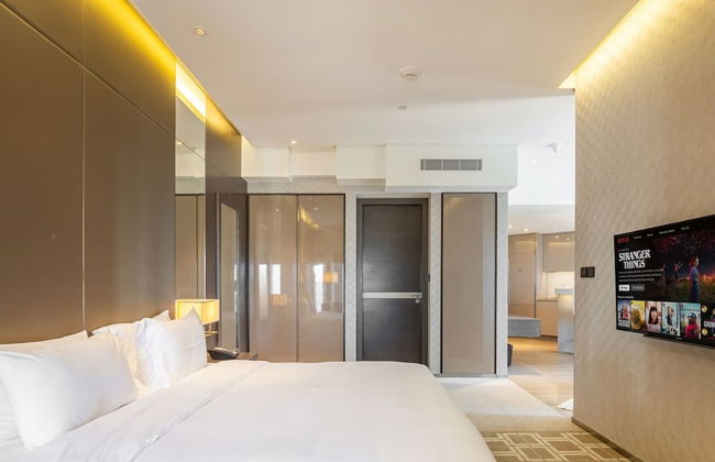 Luxury 1BR Apartment Close to Top Attractions - Photo 4