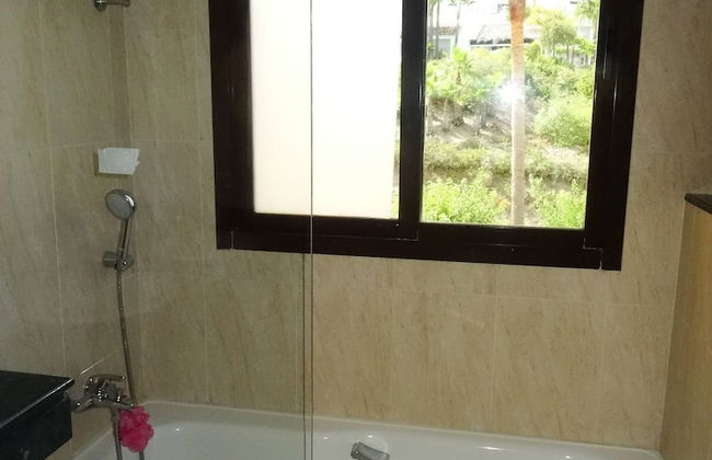 Beautiful Flat Near Golf Courses With sea Views - Photo 16