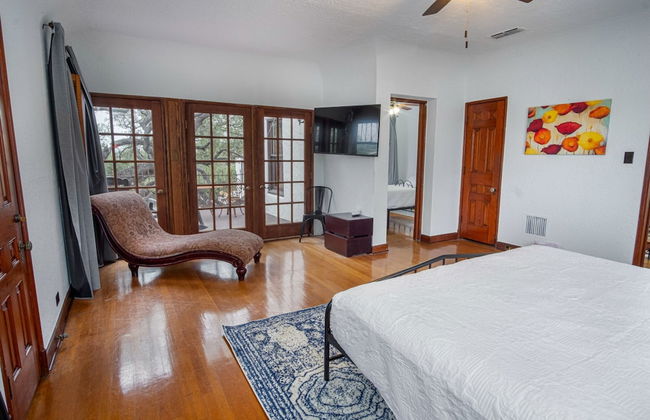 Splash Into Vacation 6BR Home w/ Pool & Waterslide - Foto 7