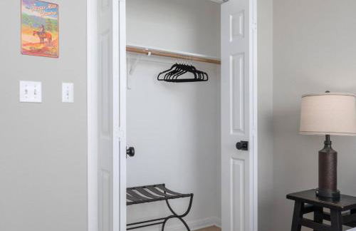 Blanco Lodge at Little Ranches 5 min to Square - Foto 28