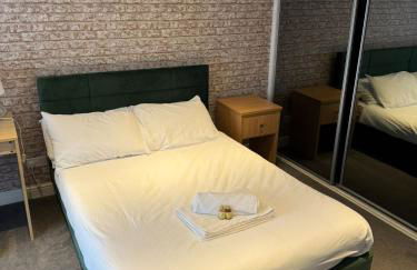 Spacious 4-Bed Family House - Foto 10