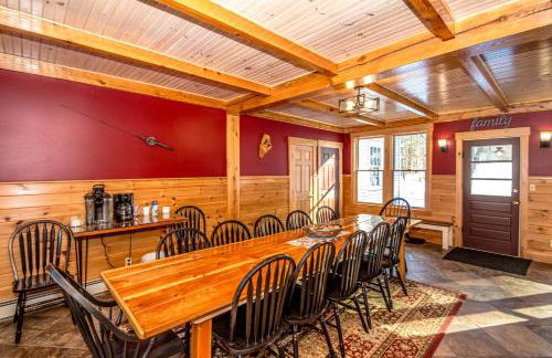 Whispering Waters Farmhouse and Wedding Barn - Foto 17