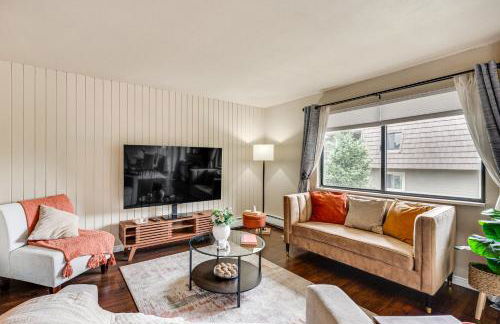 2 Mi to CU Boulder Mtn-View Condo with Pool Access - Photo 4