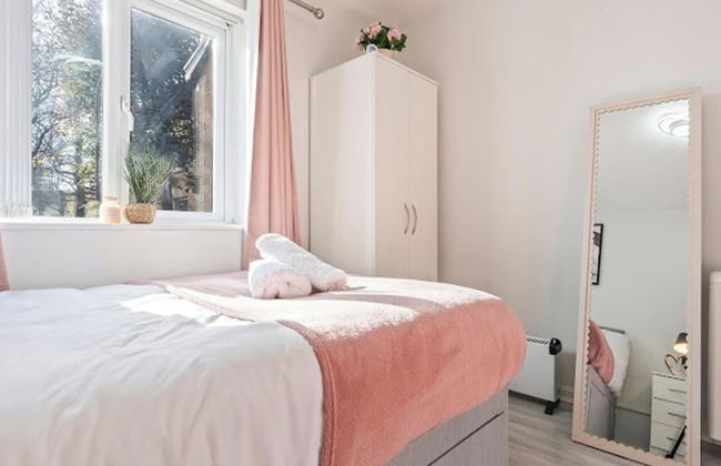 1 Bedroom Apartment Sleeps 4, Free Parking, Tv - Foto 2