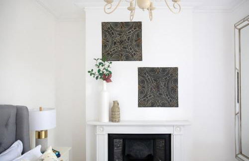 Number 42 by The Butler Collection - Foto 13