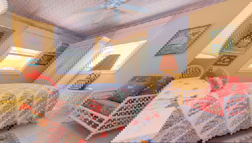 Island Oasis: Beachfront Retreat With Infinity Pool - Foto 1, Habitación